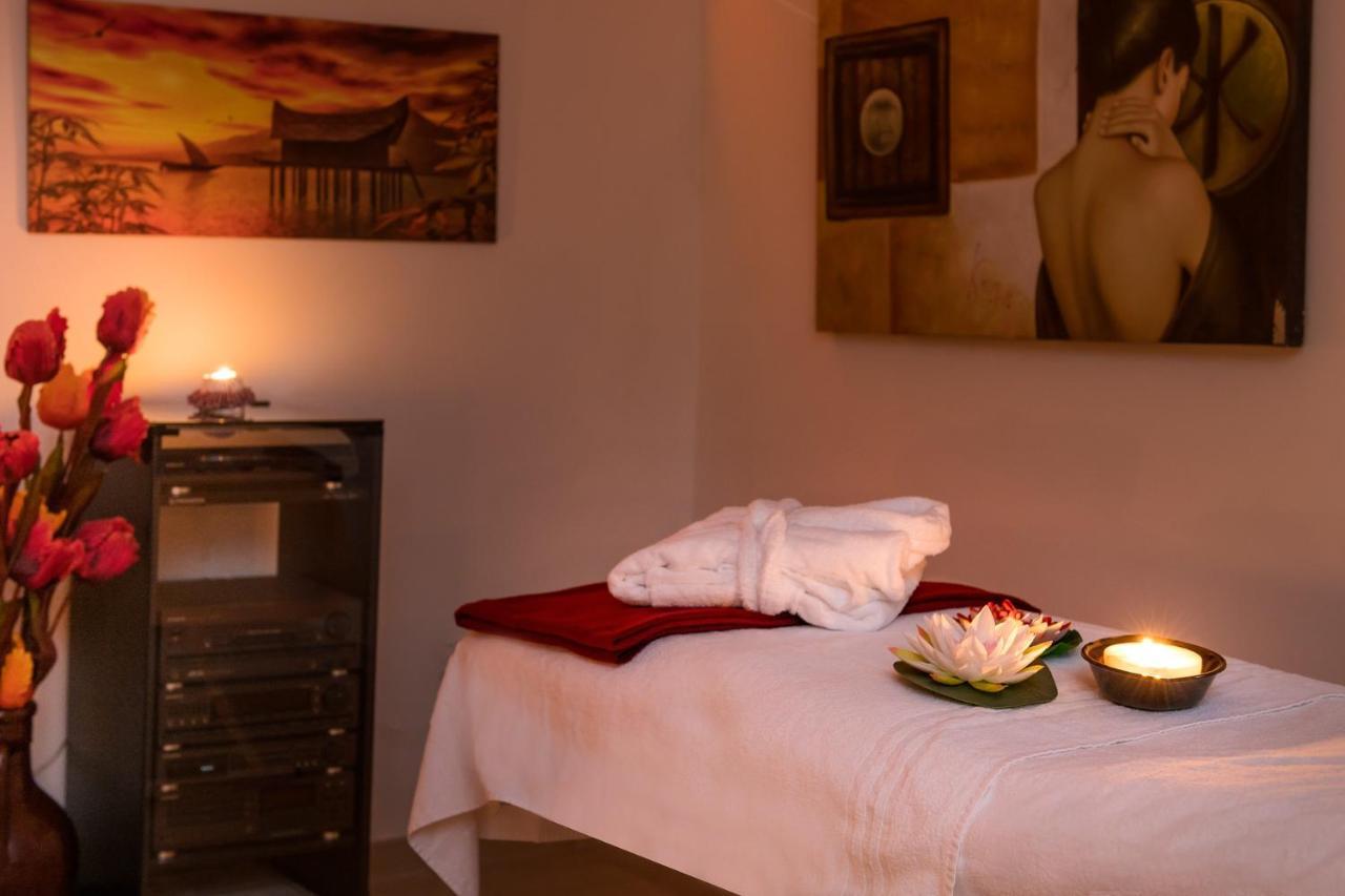 Hotel Apollo Римини Екстериор снимка
