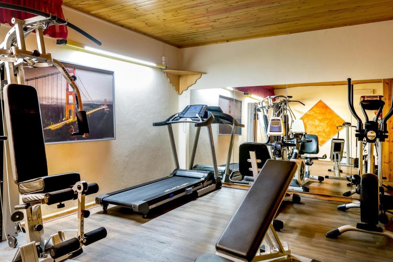 Hotel Apollo Римини Екстериор снимка